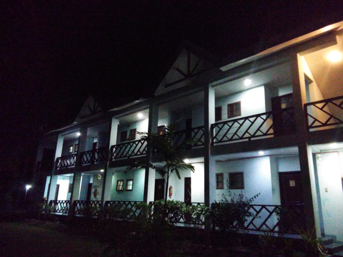 Crystal Paradise Resort Spa & Winery Narra Exterior foto