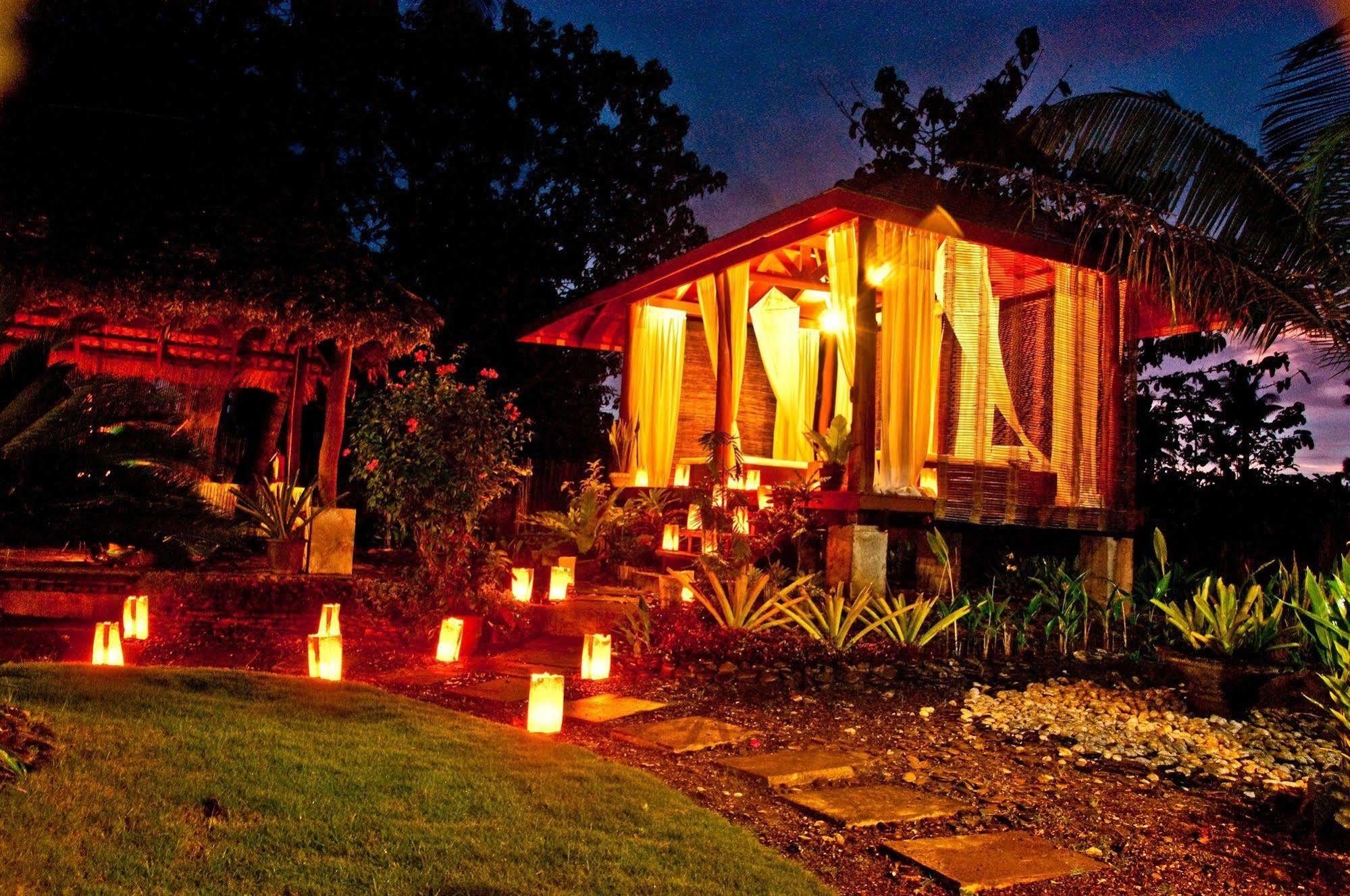 Crystal Paradise Resort Spa & Winery Narra Exterior foto