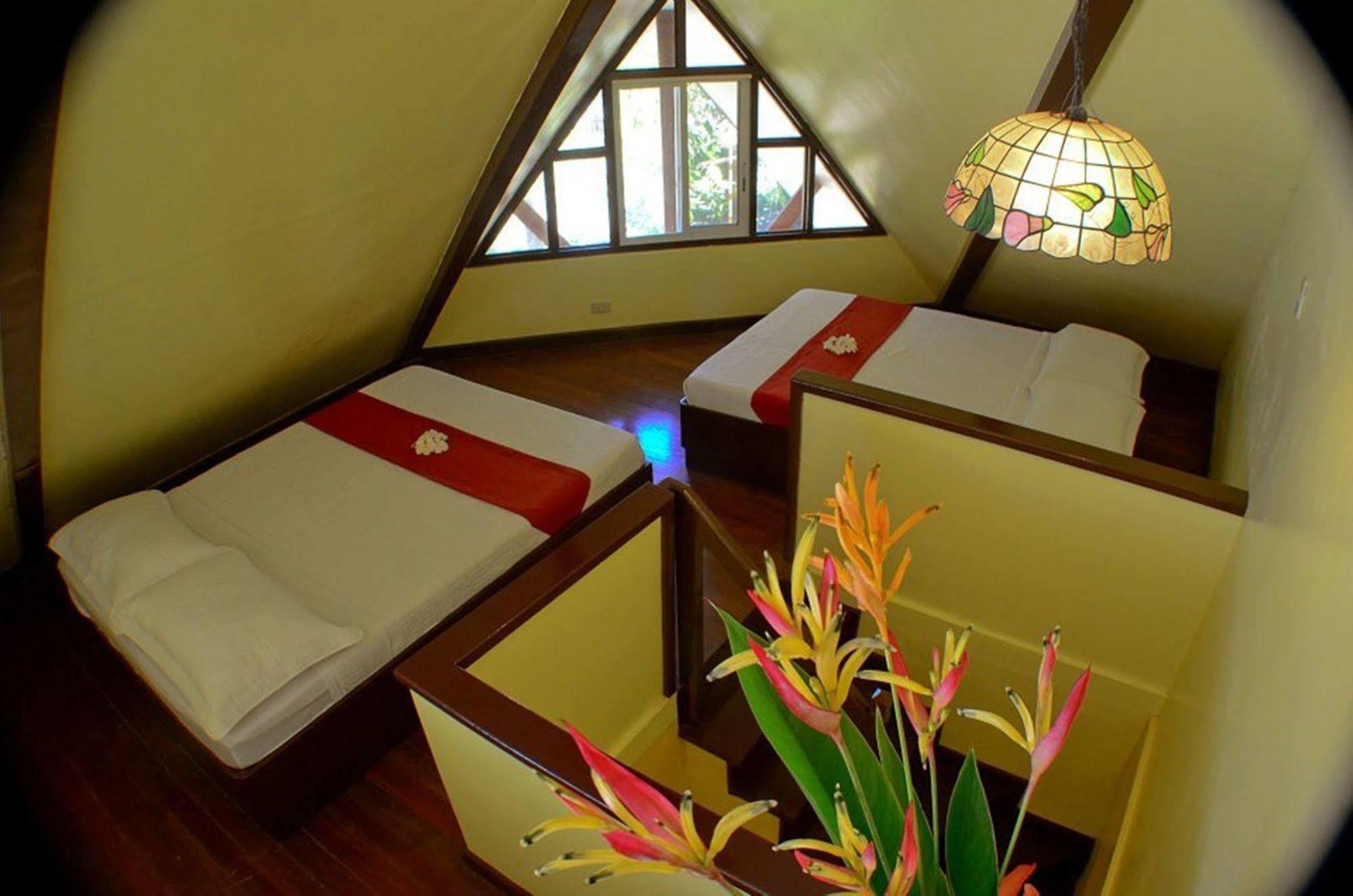 Crystal Paradise Resort Spa & Winery Narra Exterior foto